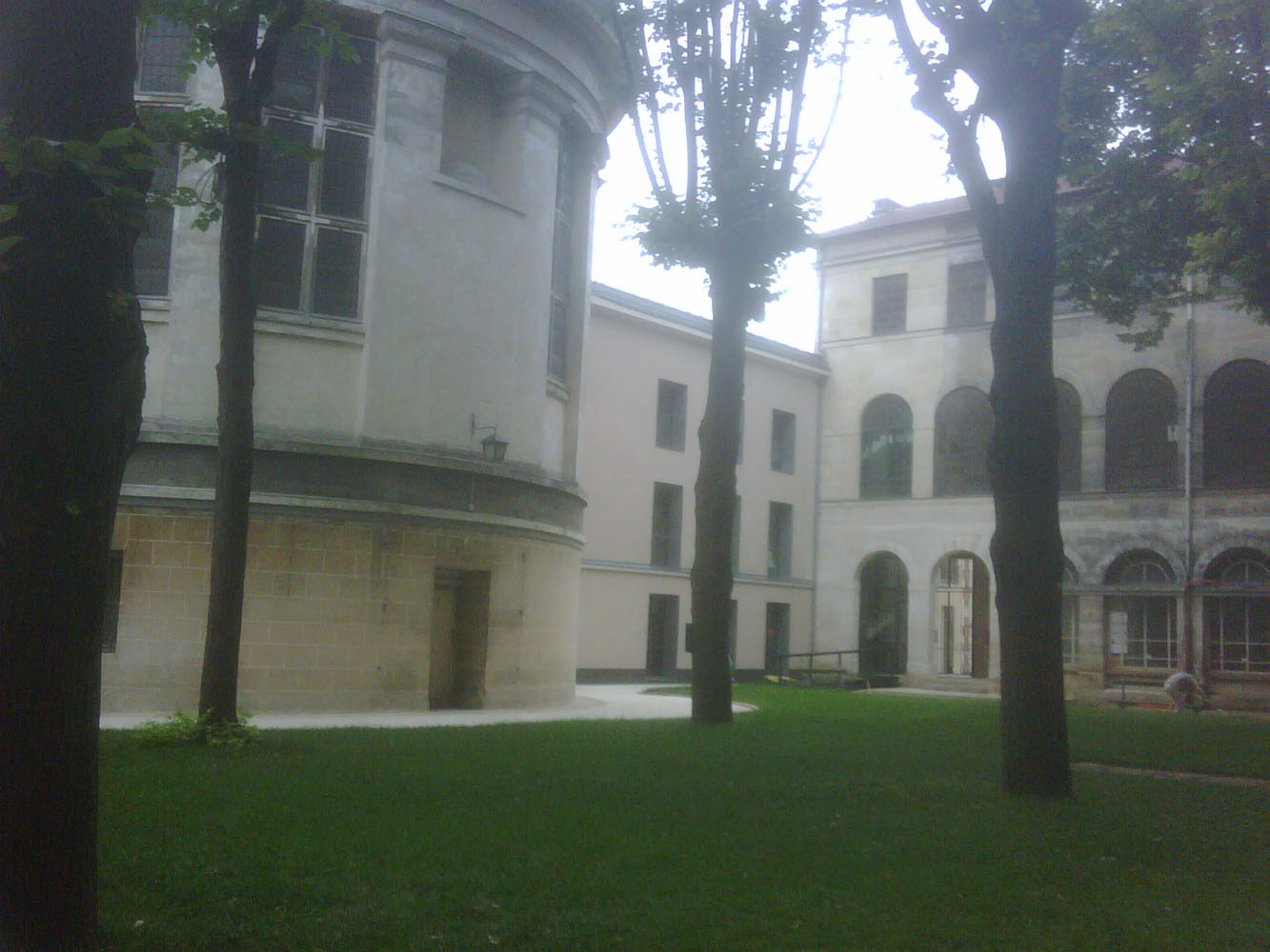 Prison Saint-Lazare, rear of chapel, infirmary wing, courtyard